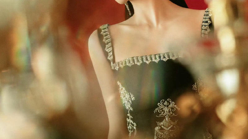 白鹿新代言进入拍摄筹备期一线美妆高端线携手淡颜女星